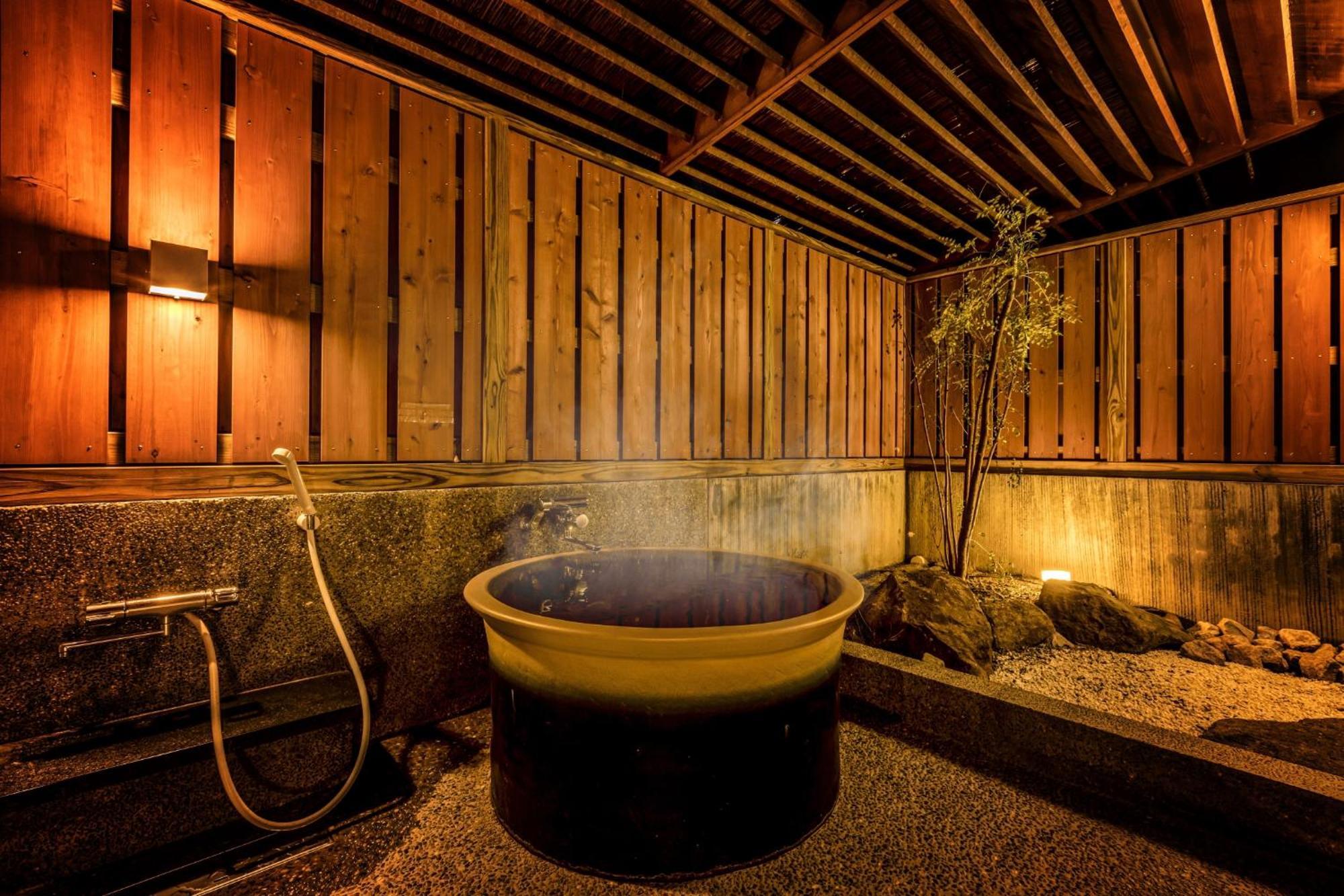 Ooedo Onsen Monogatari Premium Shirahama Saichoraku Hotel Ngoại thất bức ảnh